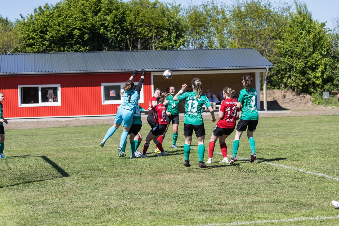 Bild 353 - F SG NieBar - IF Stjernen Flensborg : Ergebnis: 2:0